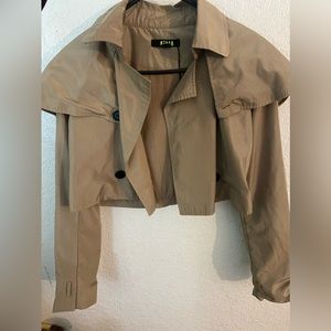 Vintage crop Trench coat 🧥😍